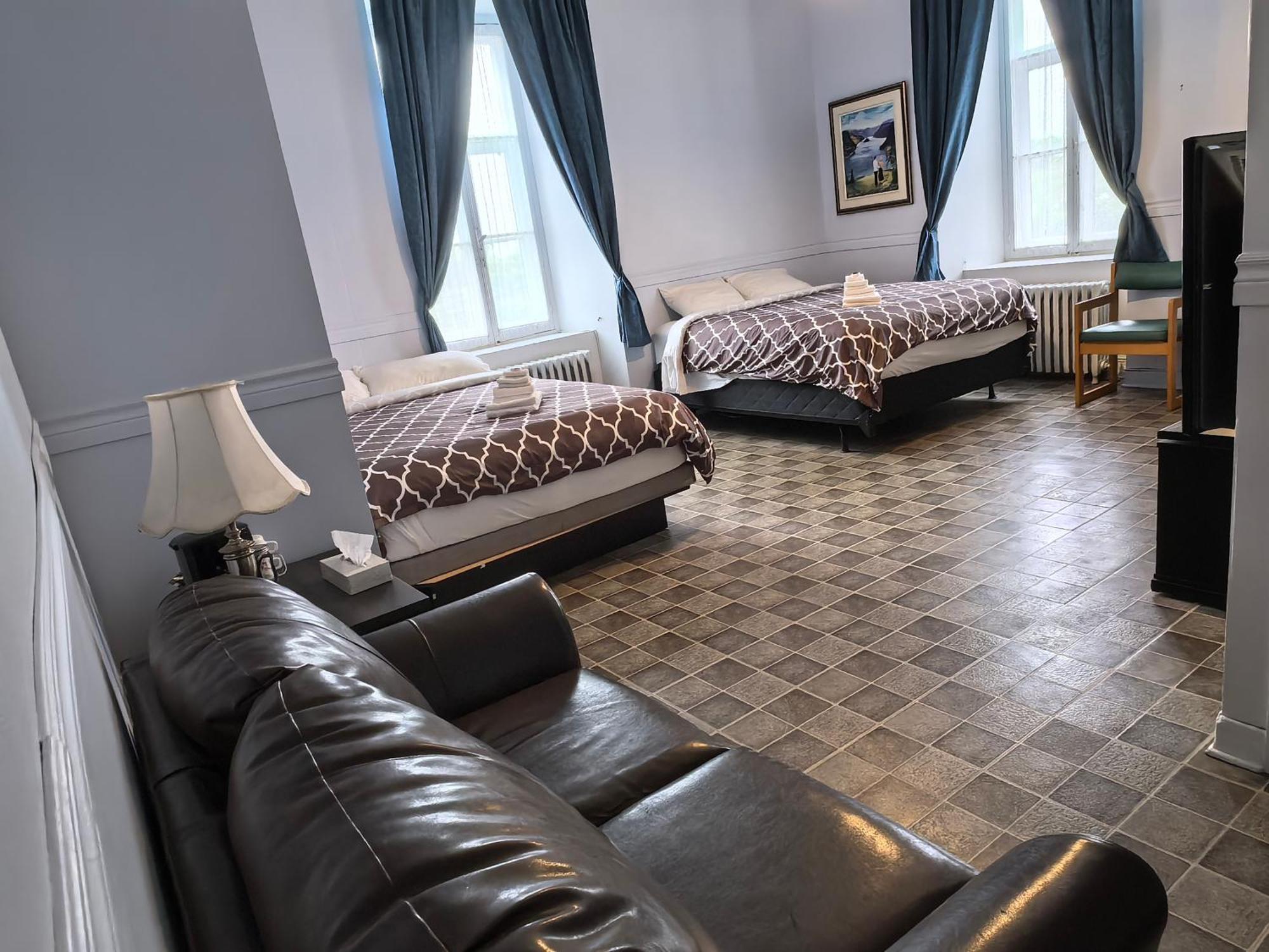 Auberge Du Couvent Saint-Casimir 外观 照片