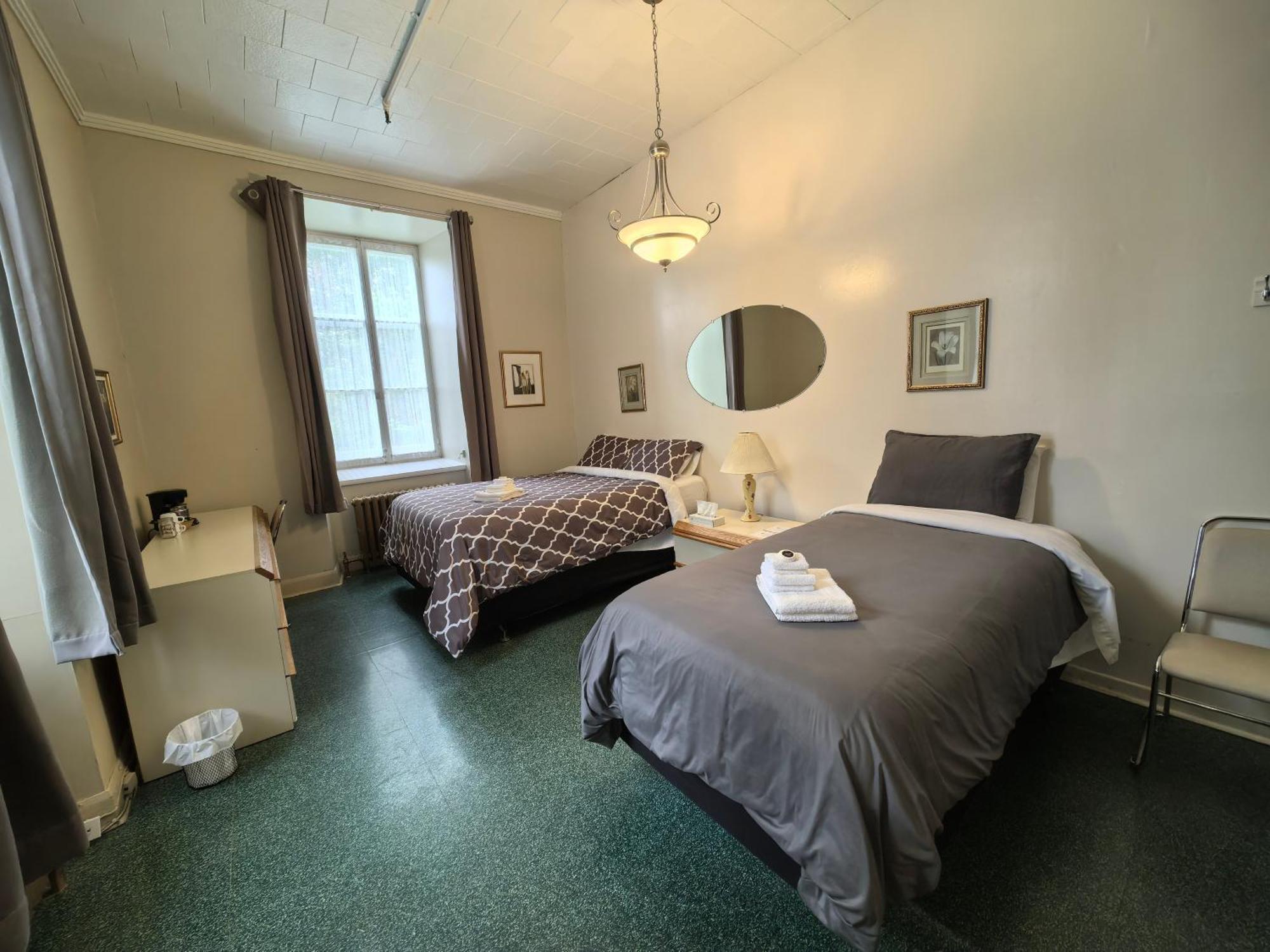 Auberge Du Couvent Saint-Casimir 外观 照片